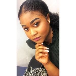 Meet your Posher, Emmanuelle